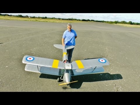 De HAVILAND TIGERMOTH LARGE 30% SCALE RC - TIBENHAM BATTLE OF BRITAIN TRIBUTE - 2016