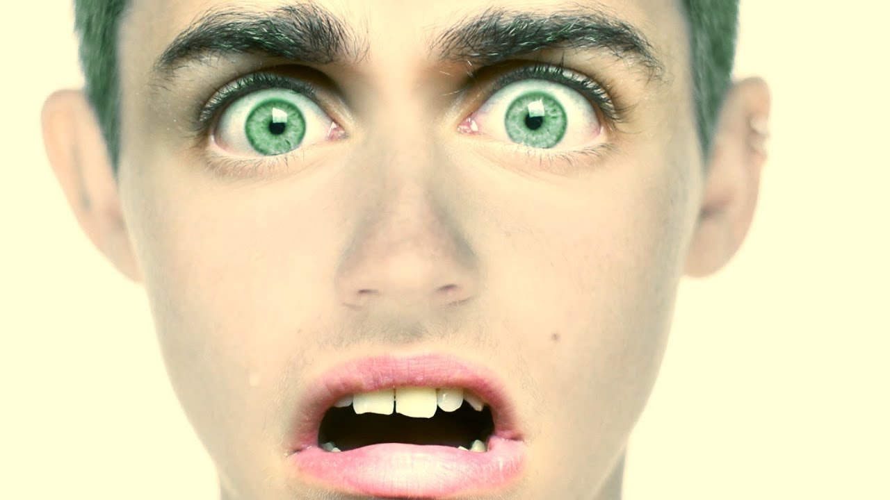 NE JAMAIS ESSAYER D'IMITER UNE STAR ! (2) thumbnail