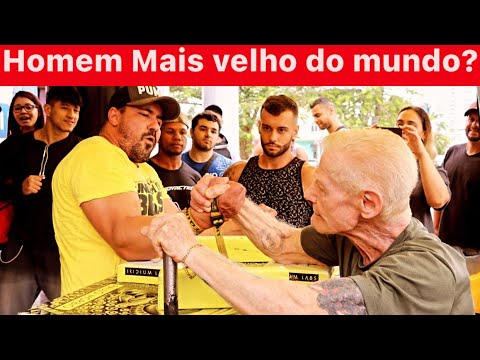 O HOMEM MAIS VELHO DO MUNDO NA LUTA DE BRAÇO QUASE 90 ANOS -THE OLDEST MAN IN THE WORLD ARMWRESTLING