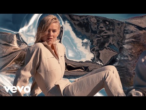 Astrid S - Obsessed (Official Lyric Video) - YouTube