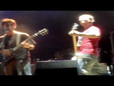 Viejotruko - Viejotruko (Directo Tomate Rojo Rock 09´)