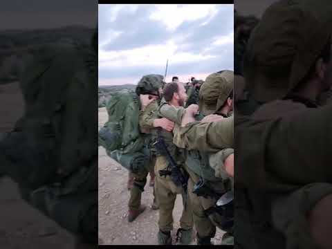 IDF soldiers singing Lecha Dodi