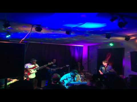 Roosevelt Collier feat. Victor Wooten live at The Red Lion Pub