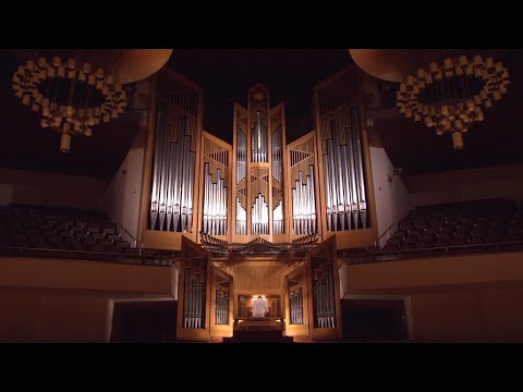 download lagu mp3 mp4 Bach Vermut, download lagu Bach Vermut gratis, unduh video klip Download Bach Vermut Mp3 dan Mp4 Music Online Gratis