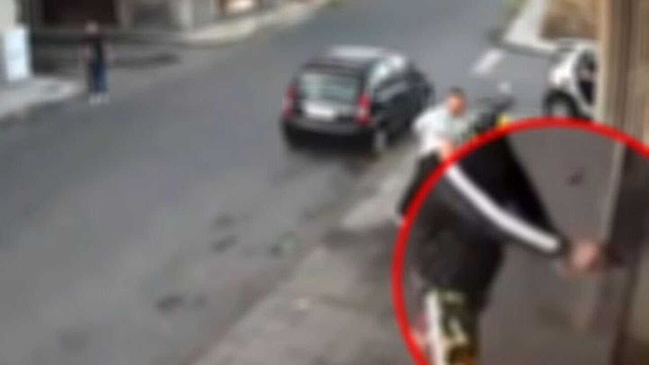 Agguato dopo il ferimento del figlio di un membro di un clan: ordinanza per 5