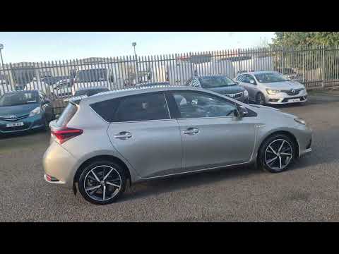 Toyota Auris 1.8 HYBRID LUNA SPORT 5DR - Image 2