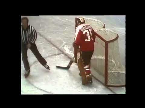 1977 - WC - Goalie Tony Esposito from Team Canada