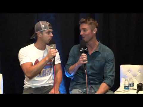 Brett Young with Dustin Lynch at 51st ACMs