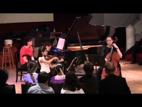 เอมิลี Haydn Piano Trio in E-Flat Maj, Hob. XV, 29 - Finale - Presto assai