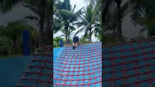 胆小的孩子就是缺练，儿子现在胆子越来越大了#爸爸带娃#户外运动 #家有萌宝