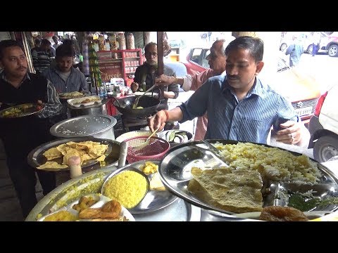 It's Kolkata Lunch Time | Best Food in Cheapest Price | Rice @ 25 rs ($0.36) & Khichdi @20 rs($0.28) Video
