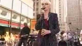 Annie Lennox Loneliness Live On The Plaza, New York City 2004