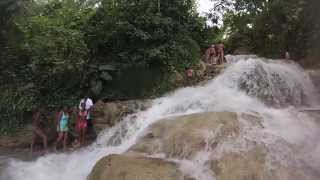 preview picture of video 'Climbing Duns River Falls'