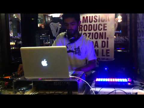 :: WAVES :: Andrewsz pres. Stefano Pitzus