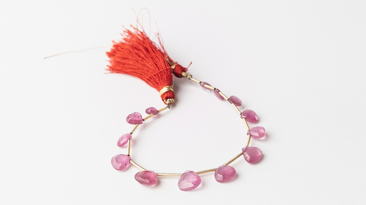 Ruby | Faceted Briolette | 5.8-8.5mm Bead Size | 13 Pieces | 34 Carats video