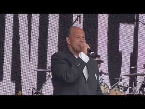 Roland Gift (Fine Young Cannibals) - She Drives me Crazy