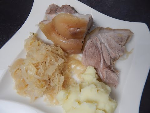 Eisbein mit Sauerkraut