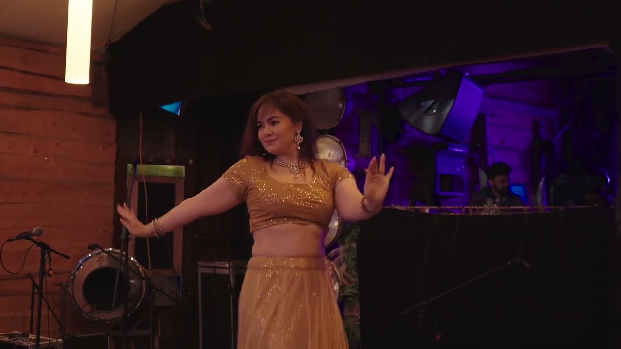 Hadija Yusufi — Bollywood Dance at Diwali in Berlin 2025