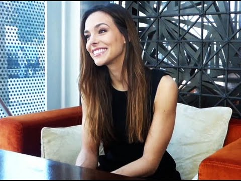 Marine Lorphelin : "Je trouve que j'ai de trop petits seins ! "