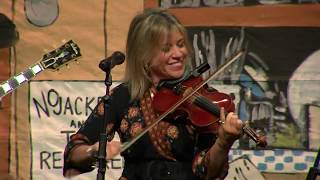 Hot Club of Cowtown performs &quot;My Candy&quot; by Elana James on Larry&#39;s Country Diner