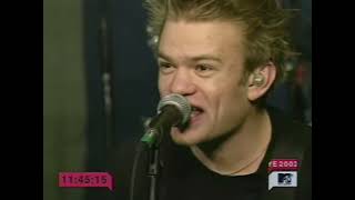 Sum 41 - How You Remind Me (MTV New Year Eve 2002, Nickelback Cover)