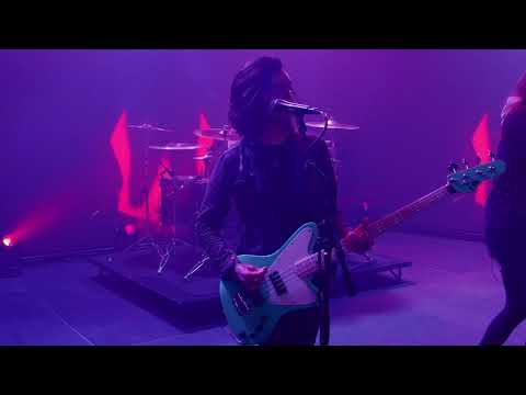 Video thumbnail for Dethrone (Live)