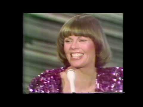 Part of the American Music Awards 1976 - Female Awards segment