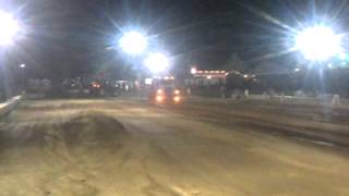 preview picture of video 'Peterbilt dump truck sled pull, full pull +++'