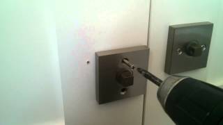 How to install dummy door knobs