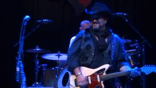 The Mavericks, Nitty Gritty