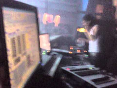 OFFIR MALOL LIVE! @ HAOMAN 17 tel aviv   |  21.9.10  |  PART 3