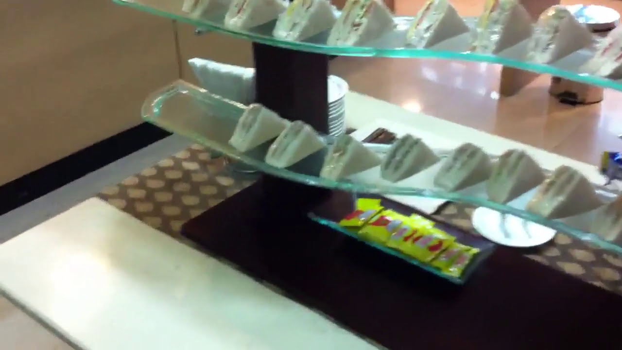 China Airlines Dynasty Lounge thumbnail