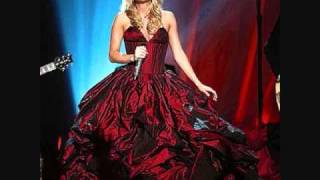 The First Noel - Carrie Underwood (+lyrics)