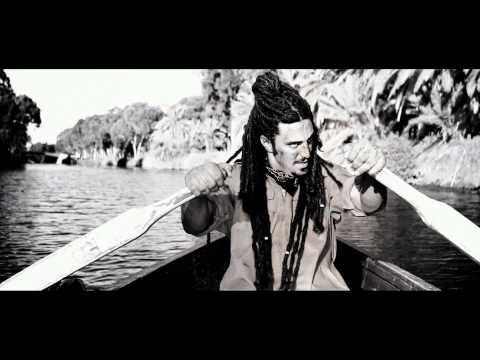 The story of Smoochy Gonzalez A.K.A. Kashy - קאשי-עולם שיראה כמוך