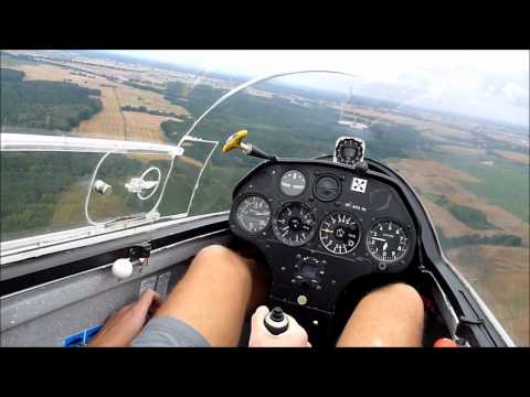 SZD-51 Junior glider flight: winch launch, traffic pattern and landing