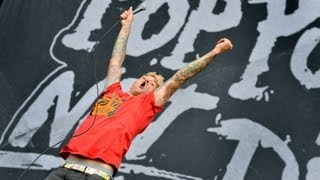 New Found Glory - Head On Collision at Reading Festival 2013