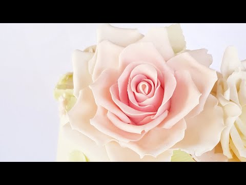 A Beginner's Guide to Sugar Flowers