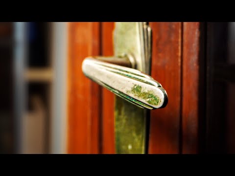 How to Clean Brass Handles on Doors and Other Hardware
