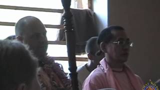 preview picture of video 'Glorification by disciples and wellwishers at H.H. Rohini Suta Prabhu Vyasa Puja Ceremony.'