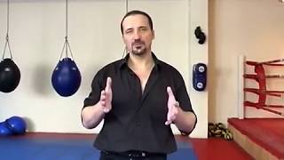 Фрагменты учебного видео по Экстремальному Бою. Юрий Кормушин.
