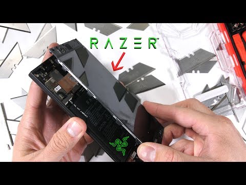 Razer Phone Teardown! - HUGE Heat Pipe - tiny vibrator