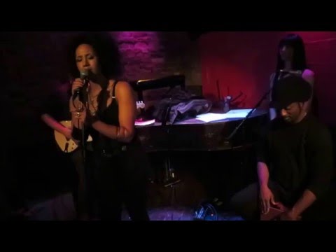 Margot Bingham sings Farewell Daddy Blues