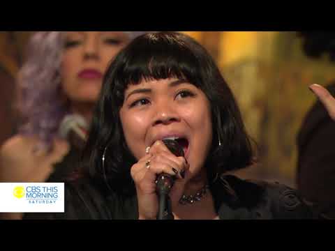 Saturday Sessions - The cast of 'Hadestown' performs “Wait For Me” (1080p HD)