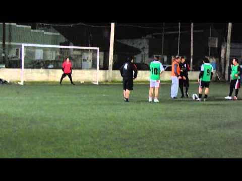 Enzo Saracho falla su penal. Desde la cuna vs. Es lo que hay (Copa Cosa de Serranos "C")