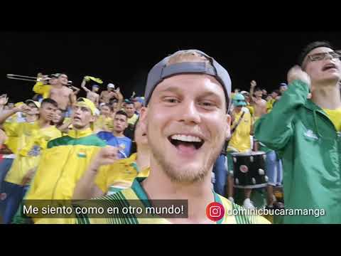 "Extranjero se metió a la "Barra Brava" del Atlético Bucaramanga" Barra: Fortaleza Leoparda Sur &bull; Club: Atlético Bucaramanga