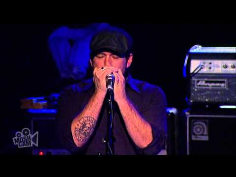 Dave Hause - Resolutions (with Chuck Ragan) (Live in Sydney) | Moshcam