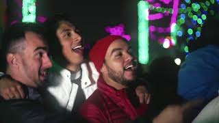 Andy Escalona y la Trakalosa cantando  Santa Claus llegó a la ciudad   |  Enamorándonos