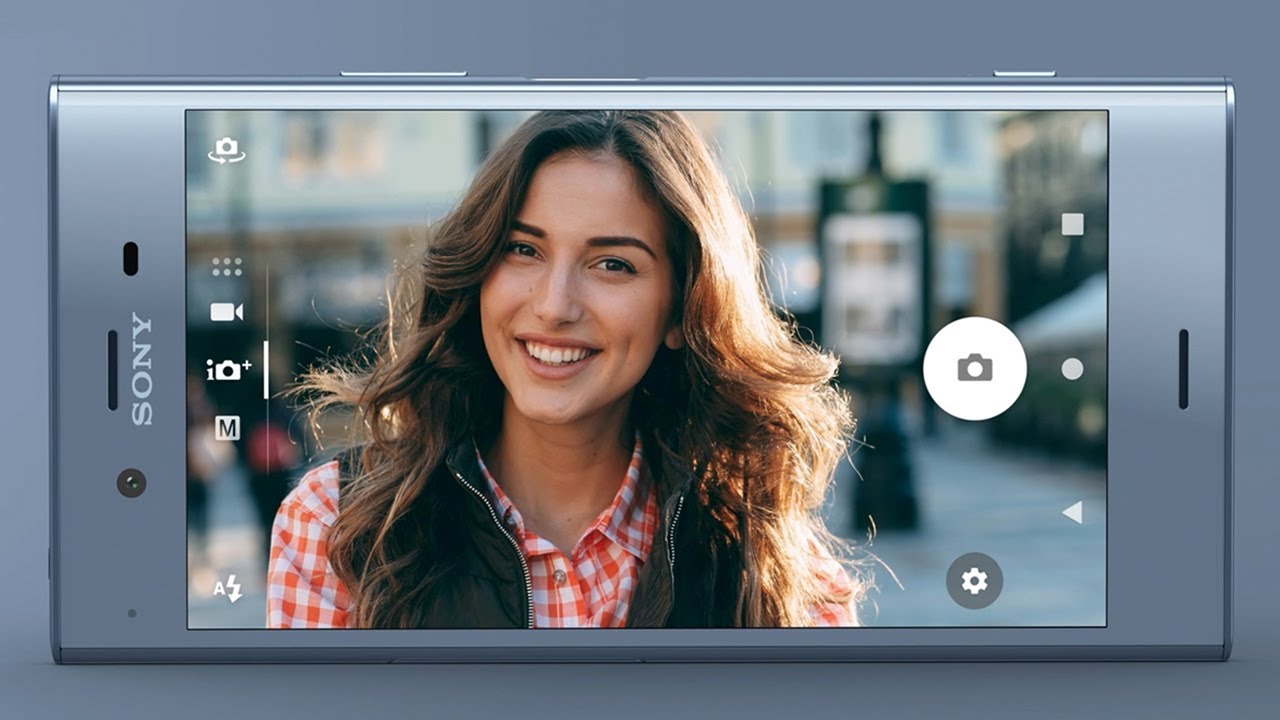Sony Xperia XZ1 Compact 4/32Gb Silver (G8441) video preview