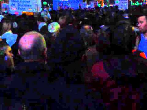 S21 - Stuttgart 21: Polizisten, werft eure Helme weg!