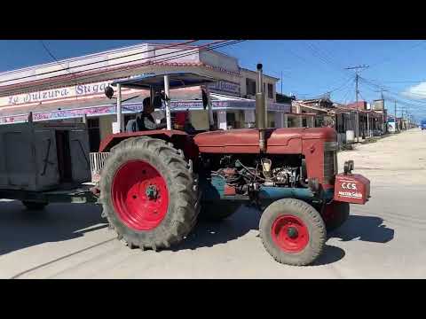Ambiente y movimiento desde la Loma al mar en mi pueblo Caibarién en Cuba